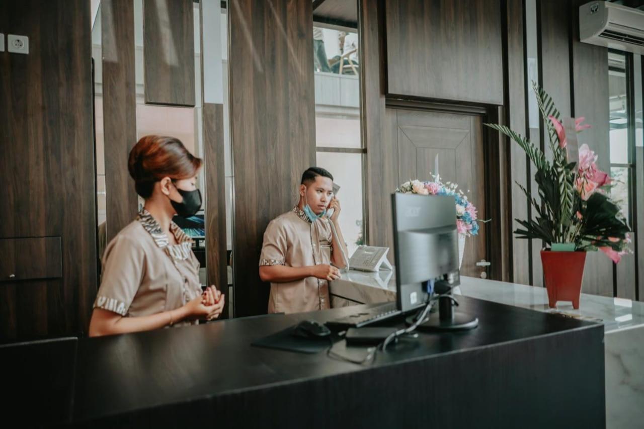 グランド サモタ ホテル Sumbawa エクステリア 写真